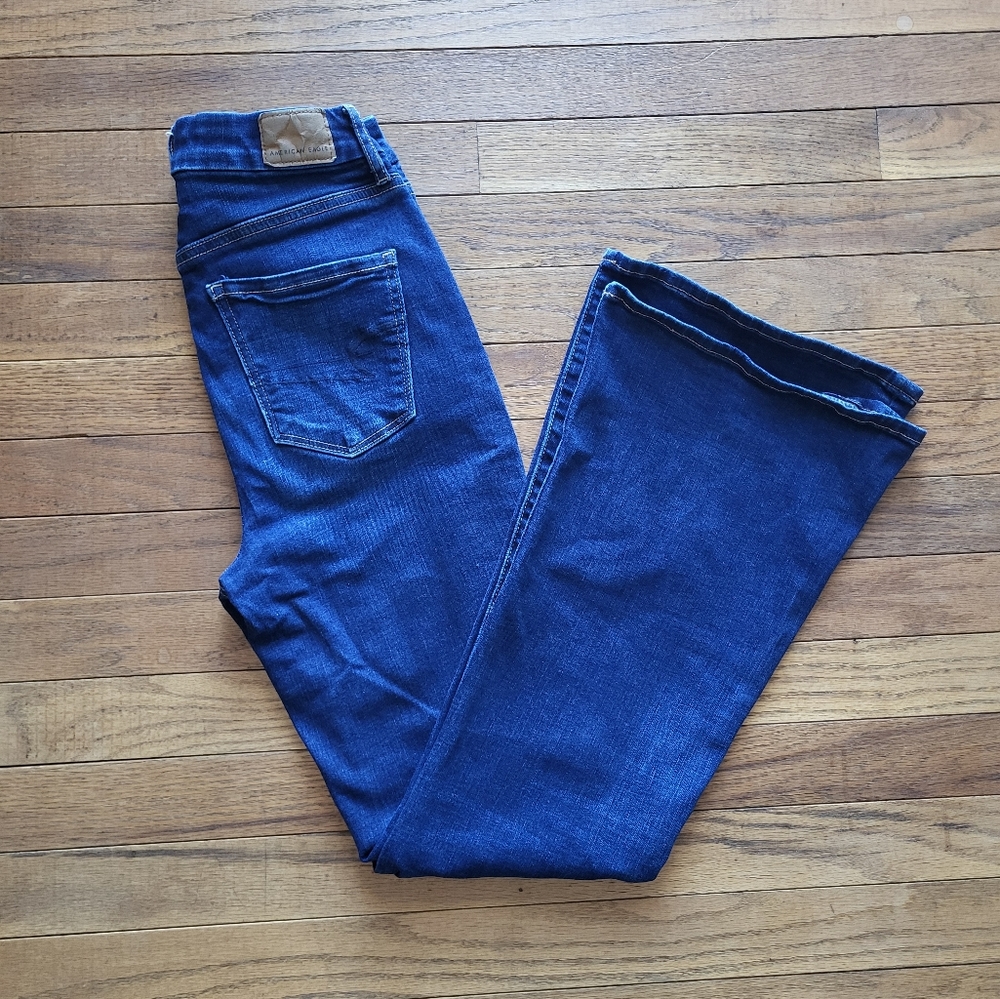American Eagle Curvy Super Hi-Rise Flare Jeans-size 0 short